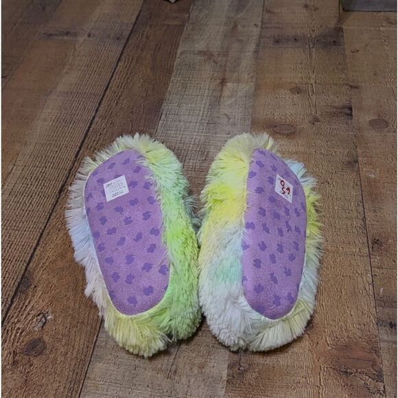 Girls' MUK LUKS Unicorn Slipper

New - Picture 7 of 7